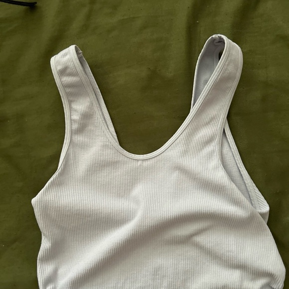 6 Tops Bundle - Picture 6 of 6